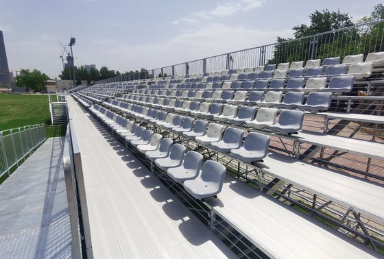 قیمت مناسب چمن مصنوعی سبز بسته بندی شده با پالت 8000-22000 تراکم برای چمن های کم نگهداری برخط