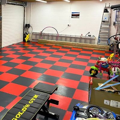 قیمت مناسب Fireproof Recycled Rubber Flooring Tiles With Composite Layer Anti Wear Surface برخط