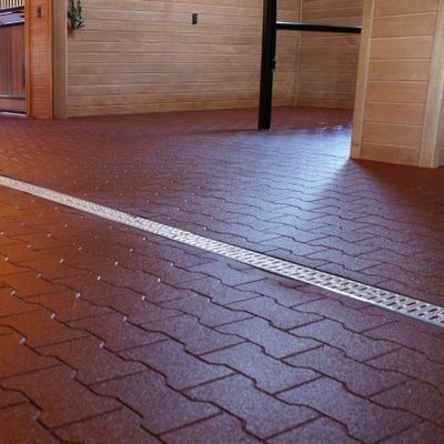 قیمت مناسب تشک های کف لاستیکی به هم پیوسته شکل استخوان سگ SBR مواد گرانول لاستیکی برخط