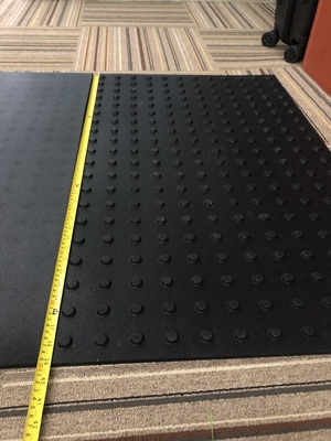 قیمت مناسب کفپوش کفپوش لاستیکی 60x100 سانتی متر شاک جذب کننده کفپوش ورزشگاه برخط