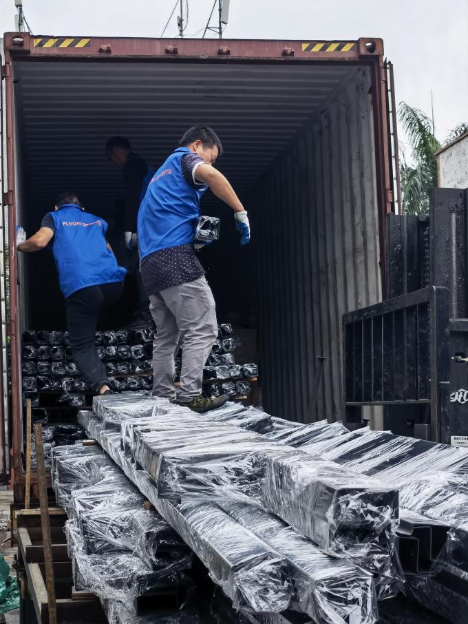 صندلی‌های سینمای مدرن، سفارشی و بادوام سالن اجتماعات با پنل‌های راهرو 2